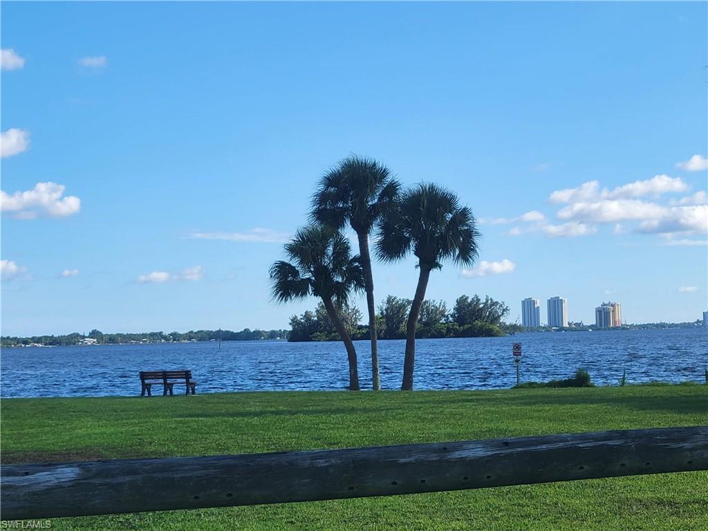 YACHT CLUB COLONY - Residential