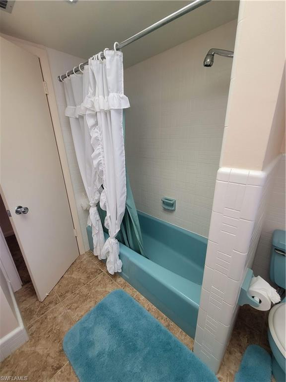 YACHT CLUB COLONY - Residential