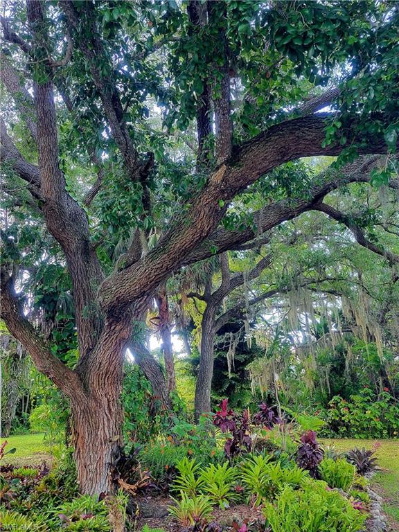 YACHT CLUB COLONY - Residential