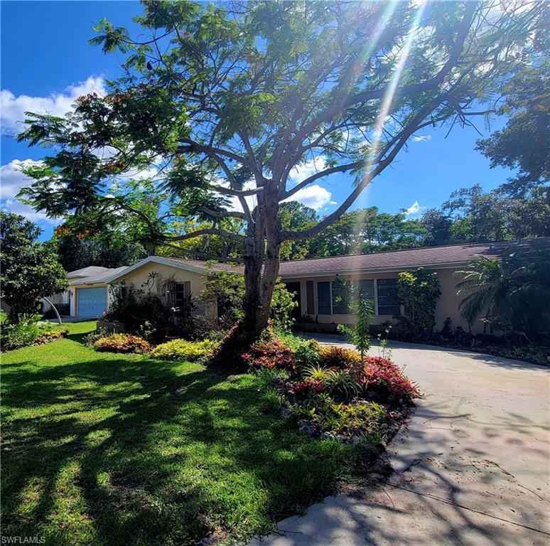 YACHT CLUB COLONY - Residential