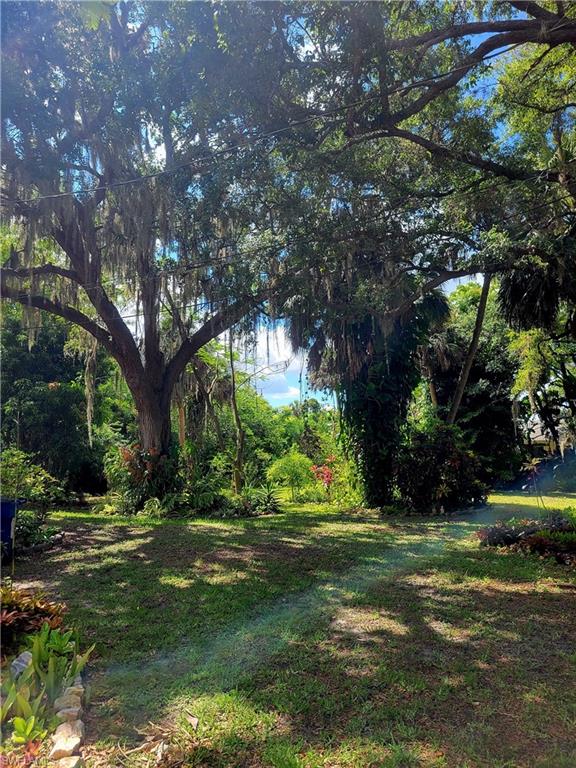 YACHT CLUB COLONY - Residential