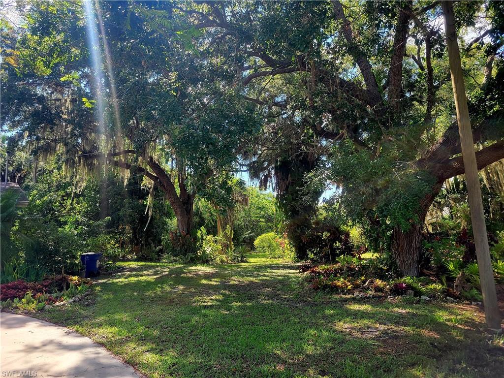 YACHT CLUB COLONY - Residential