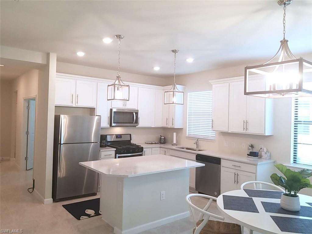 ESPLANADE LAKE CLUB - Residential Lease