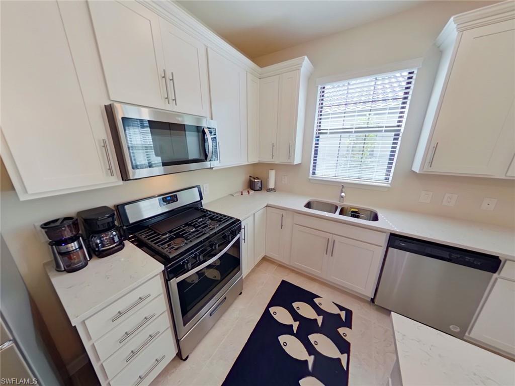 ESPLANADE LAKE CLUB - Residential Lease