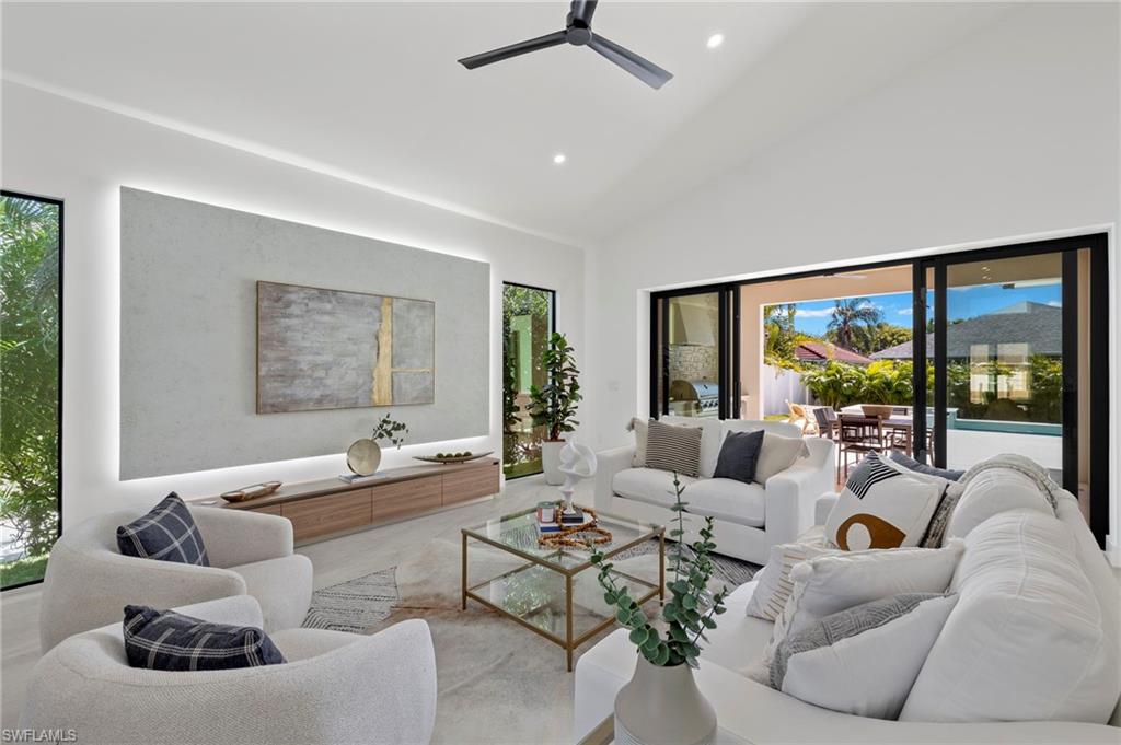 NAPLES PARK - Residential