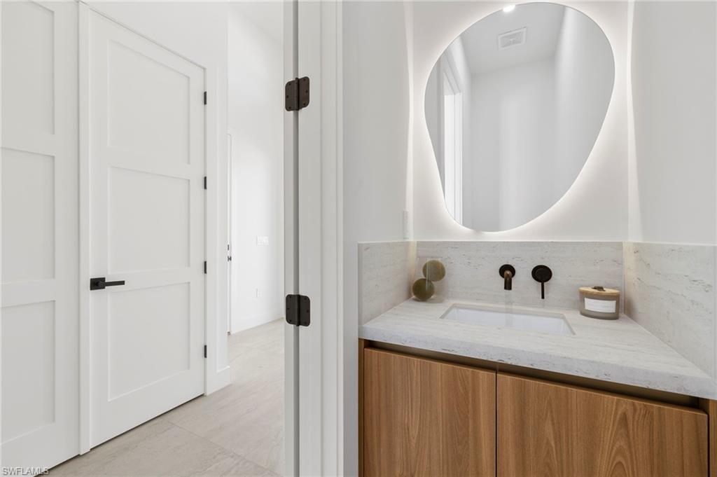 NAPLES PARK - Residential