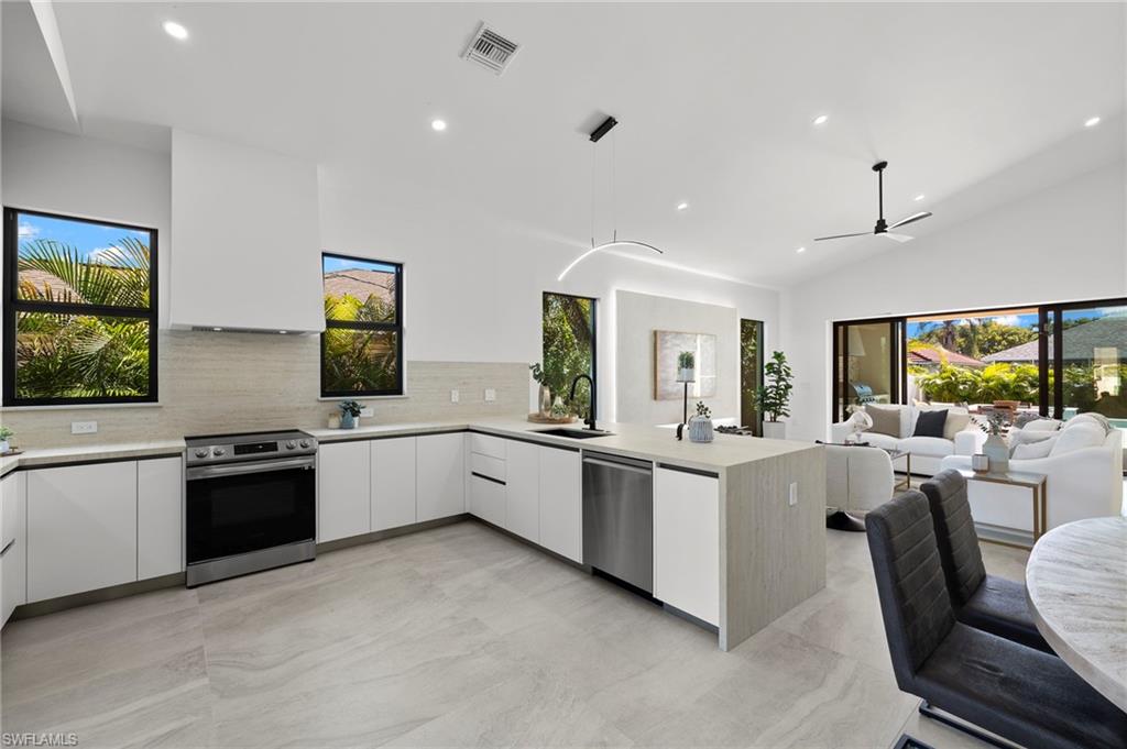 NAPLES PARK - Residential