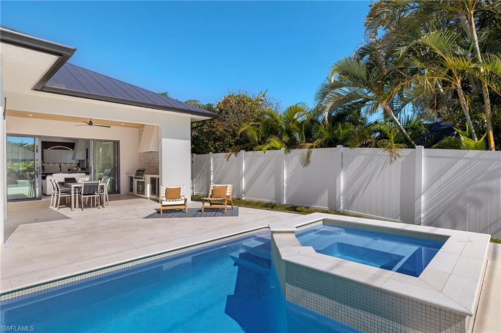 NAPLES PARK - Residential