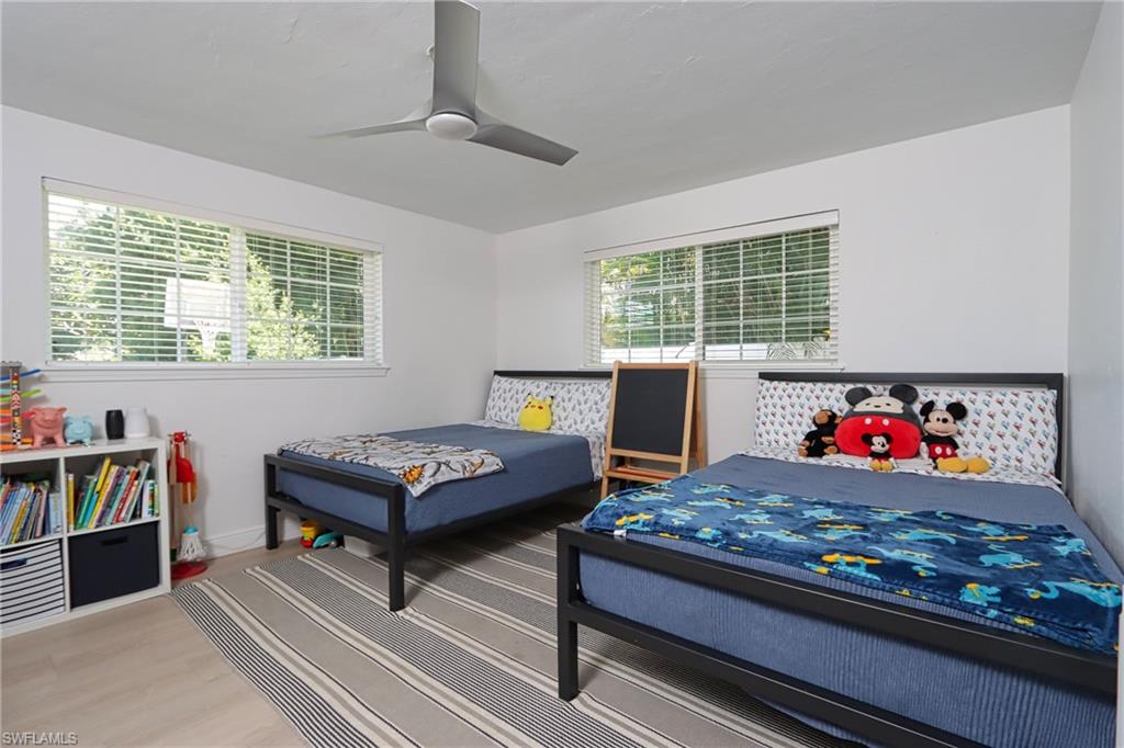 LA CHELLE MANOR - Residential Lease