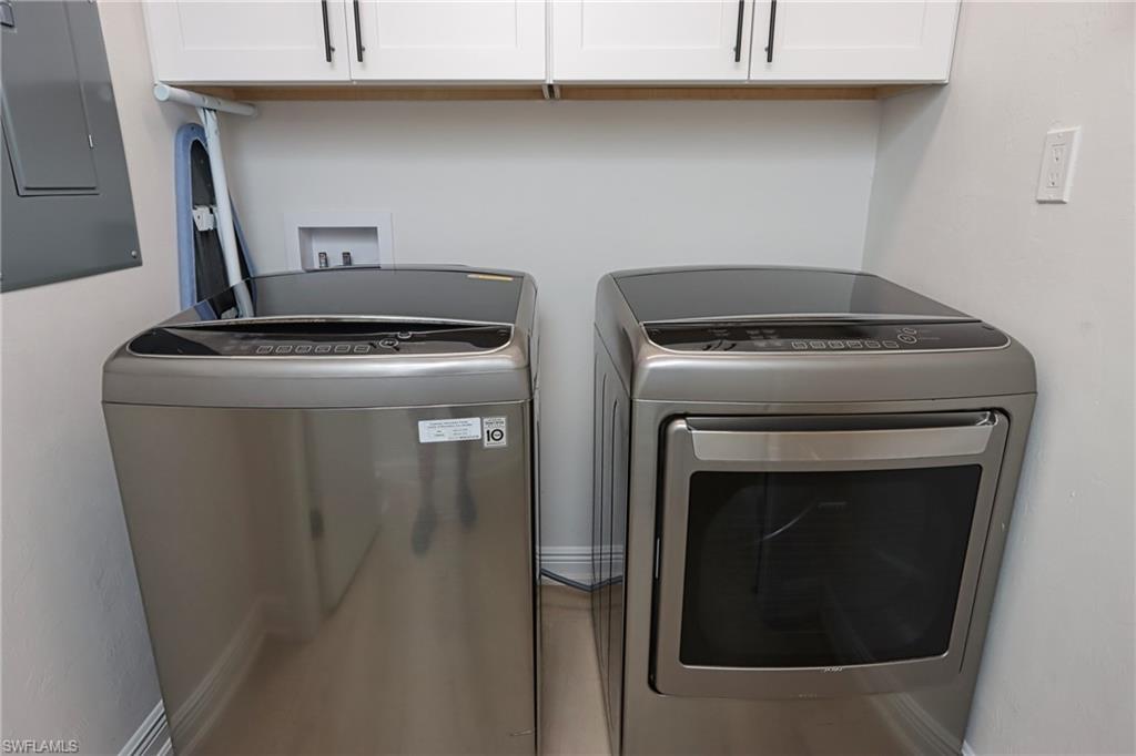 LA CHELLE MANOR - Residential Lease