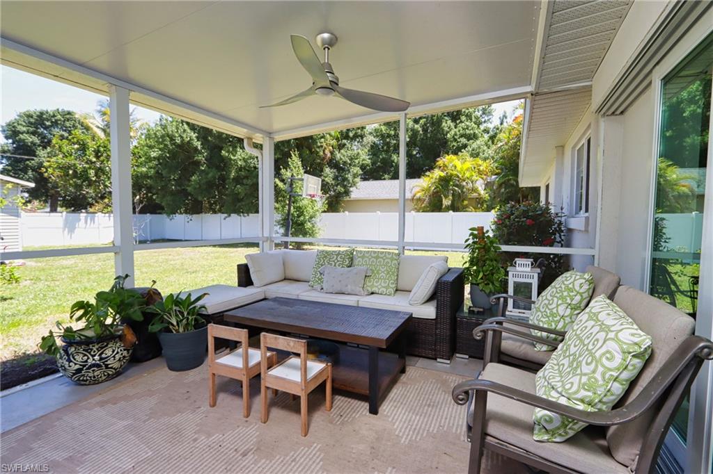 LA CHELLE MANOR - Residential Lease