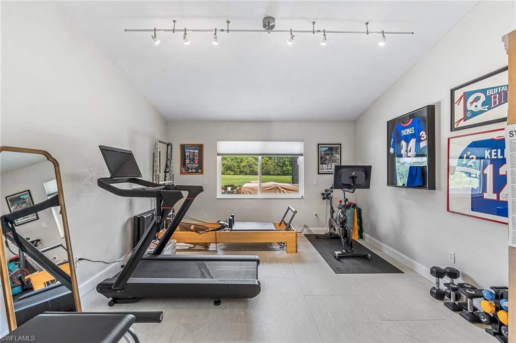 OLDE HICKORY GOLF & COUNTRY CLUB - Residential