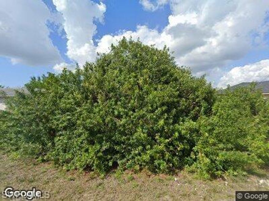 Great location in the desirable SW area of Lehigh Acres. This property is situated in an area with rapid growth and a lot of new construction. Build your dream home or invest in this great piece of property! Close to Lee Blvd. and close to restaurants, schools, and shopping.