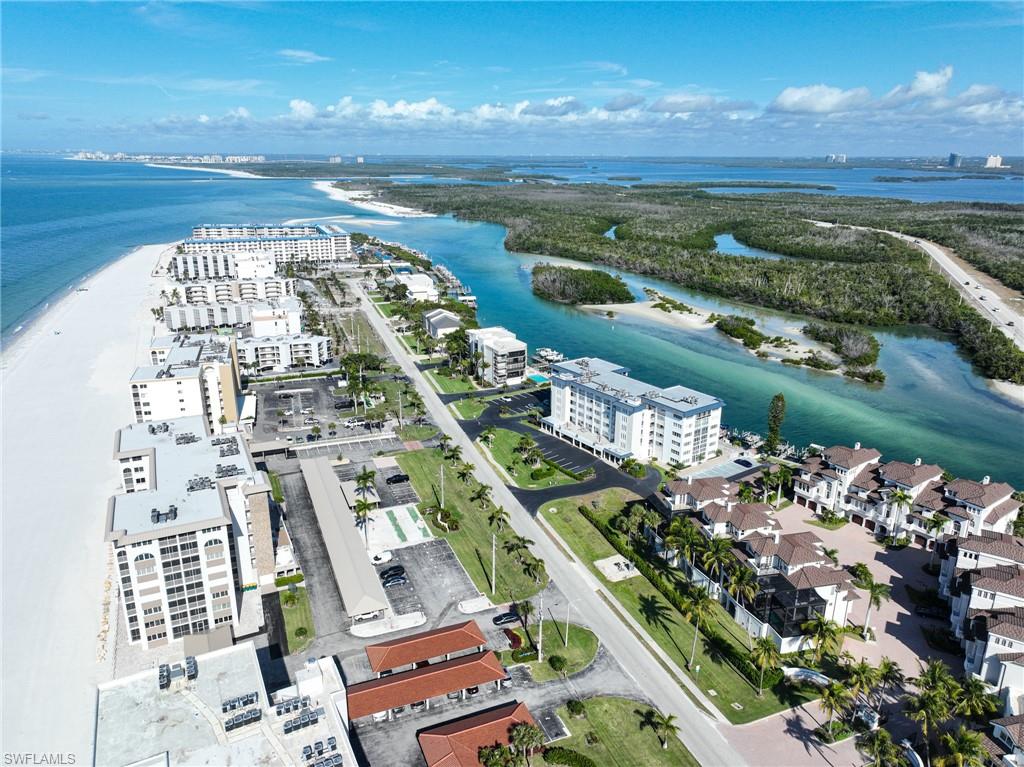 CASA BONITA ROYALE - Residential