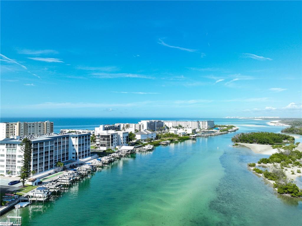 CASA BONITA ROYALE - Residential