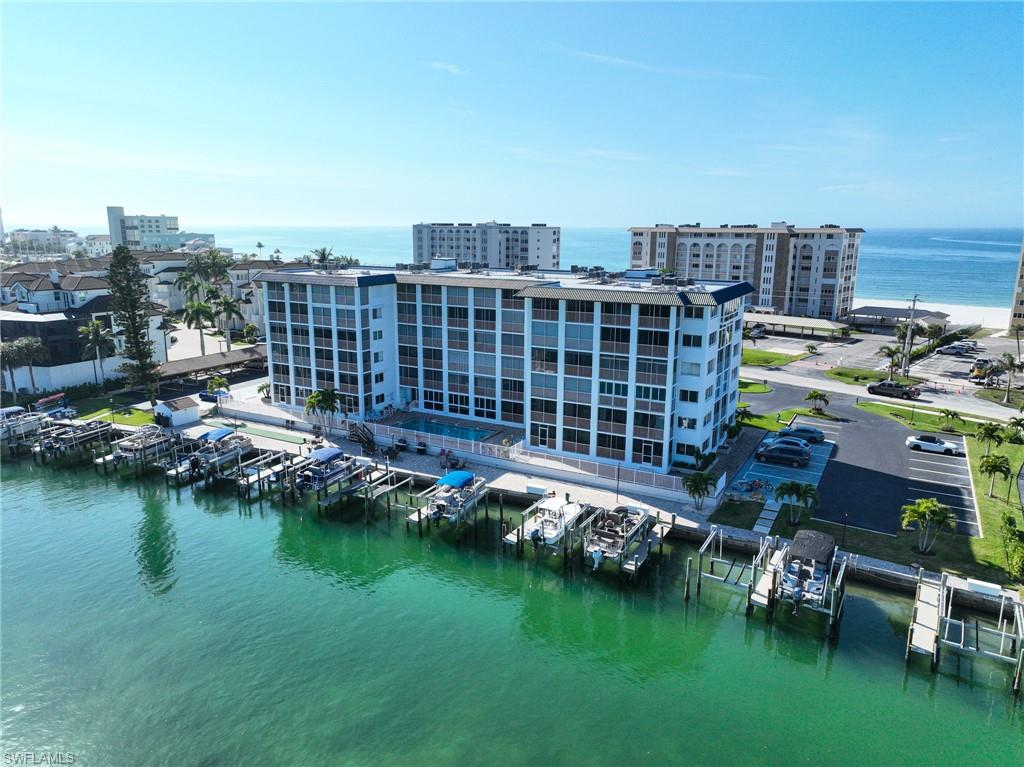 CASA BONITA ROYALE - Residential