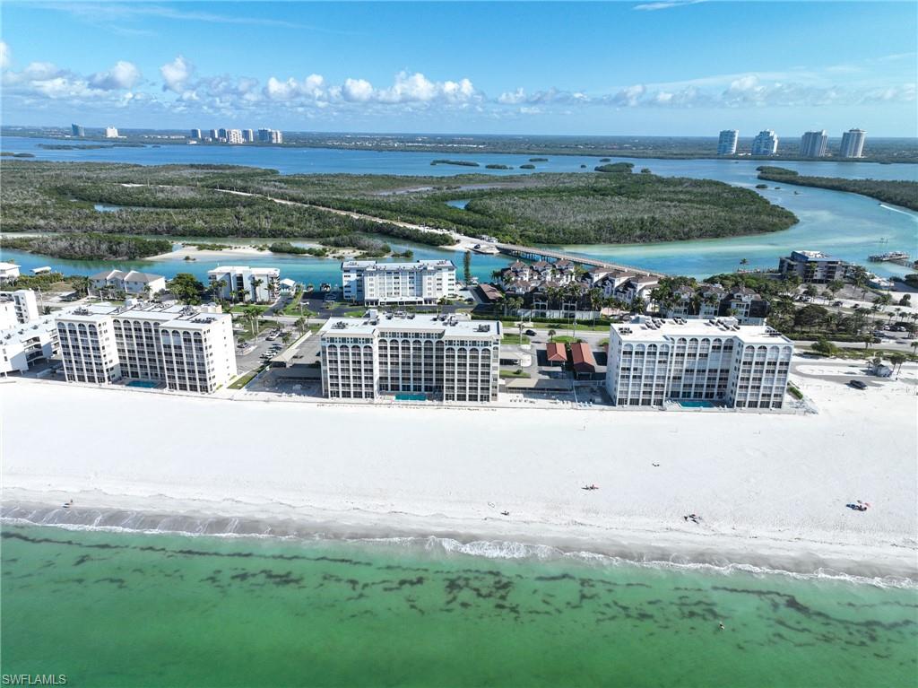 CASA BONITA ROYALE - Residential