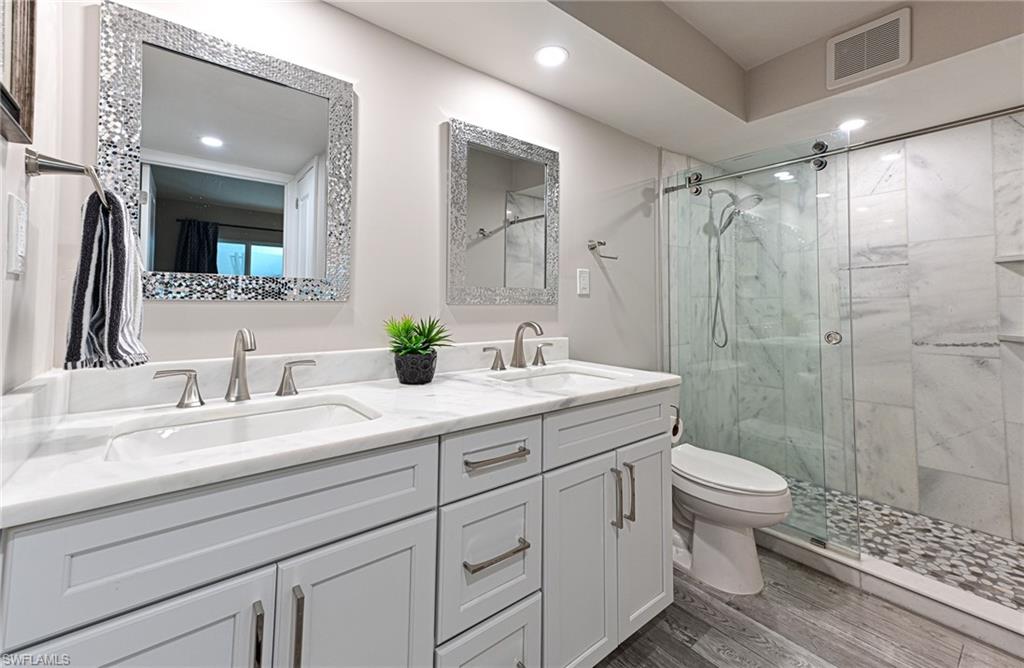 CASA BONITA ROYALE - Residential