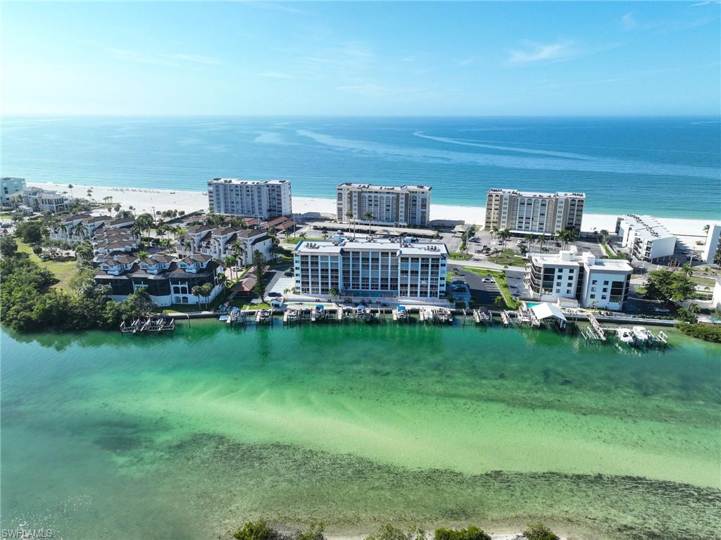 CASA BONITA ROYALE - Residential