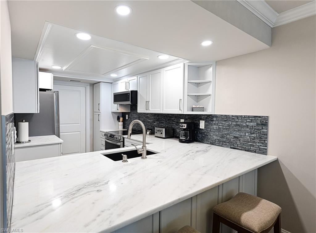 CASA BONITA ROYALE - Residential