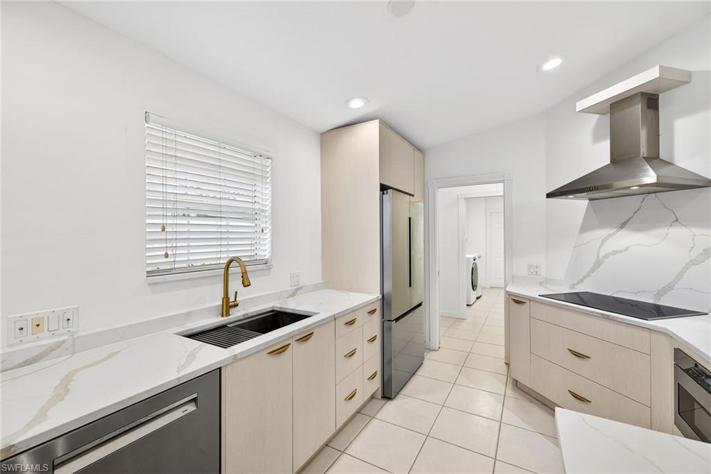 VERONA WALK - Residential Lease