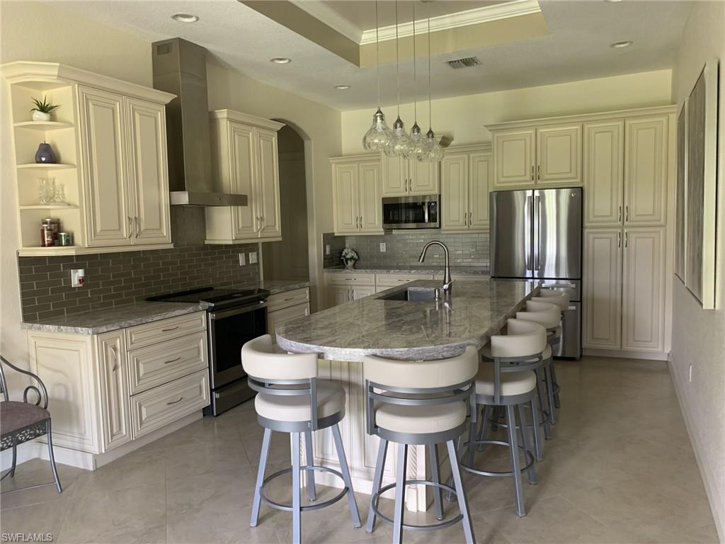 GOLDEN GATE ESTATES - Residential