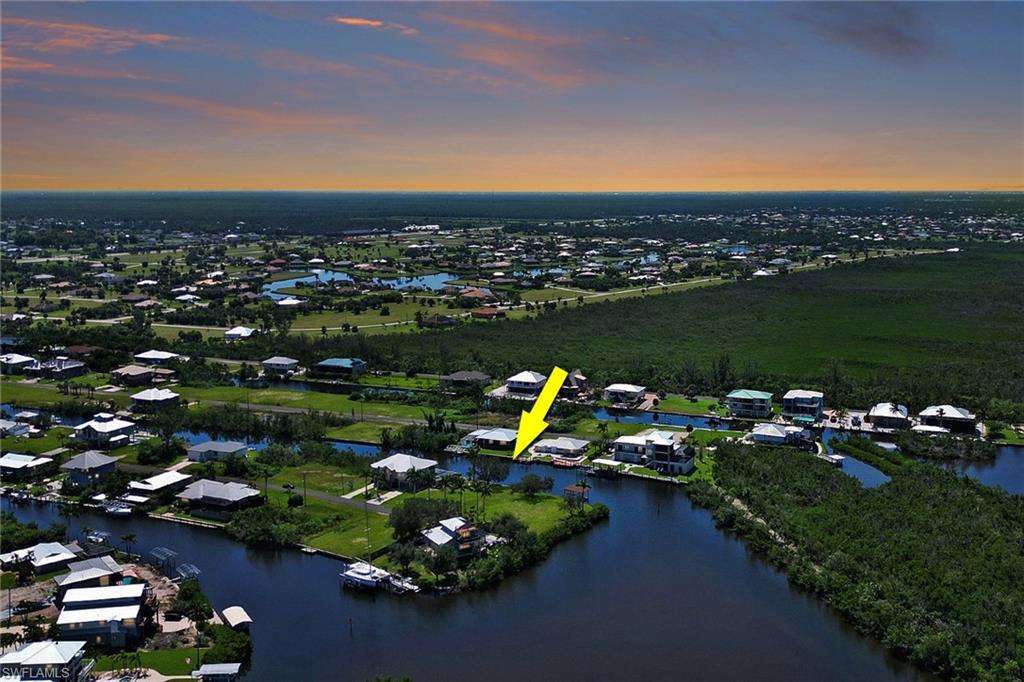 PIRATE HARBOR - Land