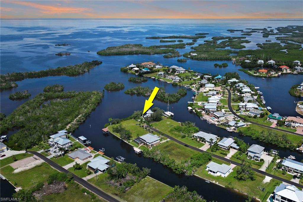 PIRATE HARBOR - Land