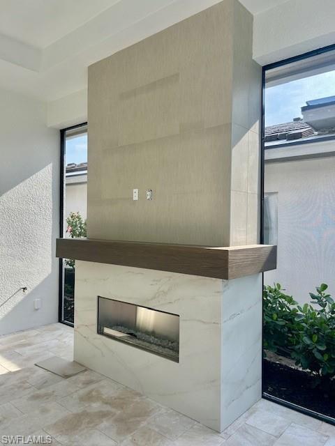 CAYMAS - Residential