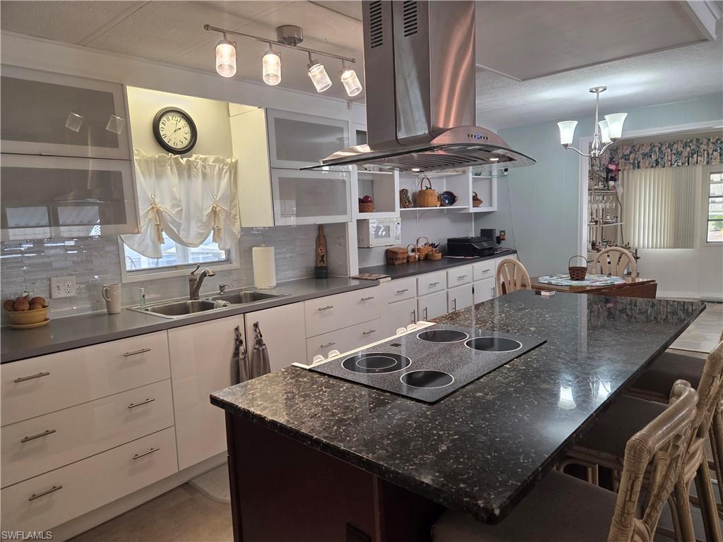 LAZY DAYS MOBILE VILLAGE - Residential