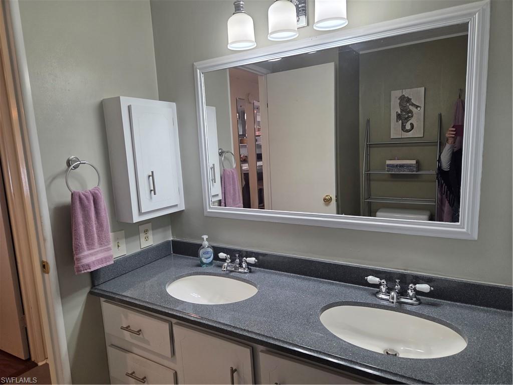 LAZY DAYS MOBILE VILLAGE - Residential