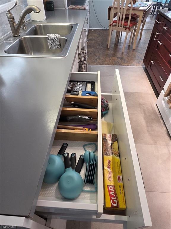 LAZY DAYS MOBILE VILLAGE - Residential