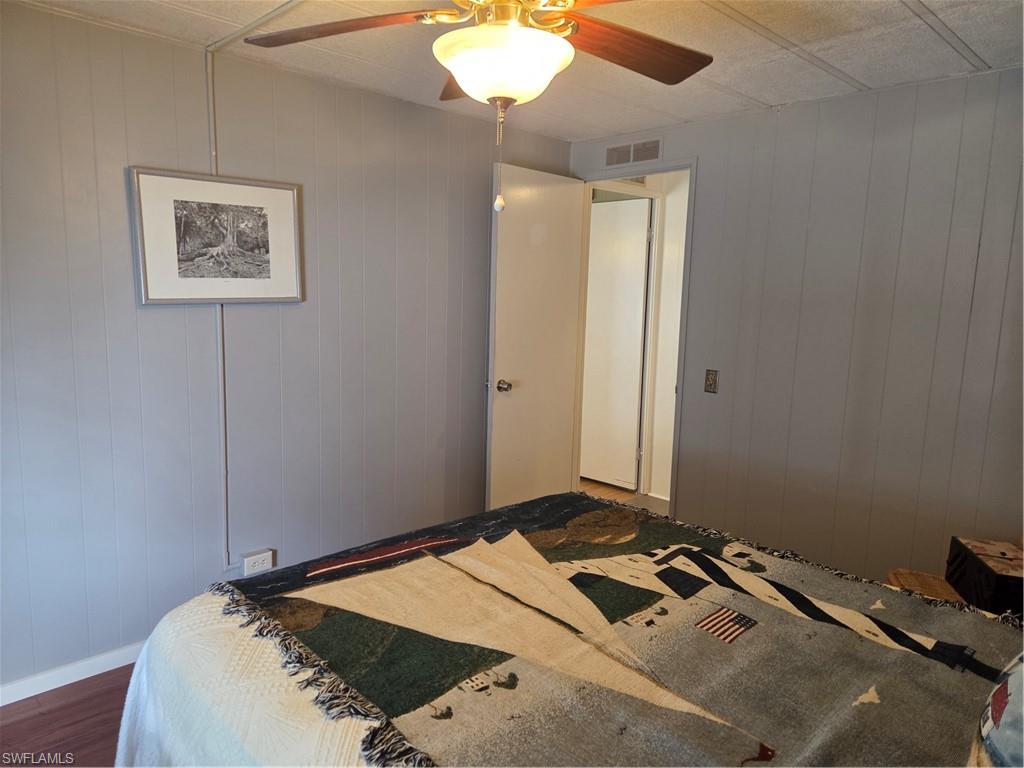 LAZY DAYS MOBILE VILLAGE - Residential