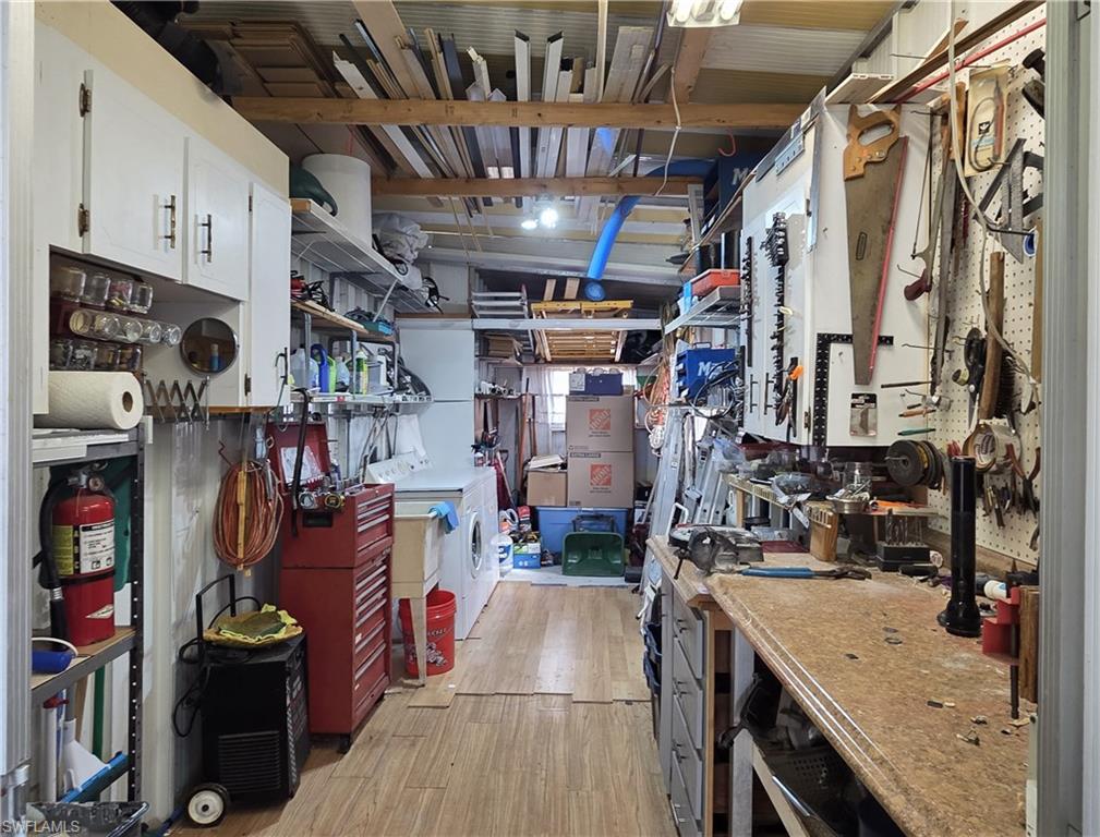 LAZY DAYS MOBILE VILLAGE - Residential