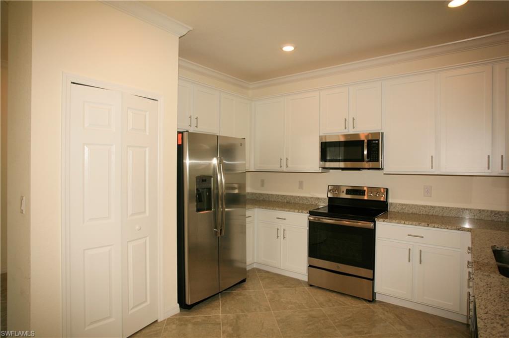 CASTALINA - Residential Lease