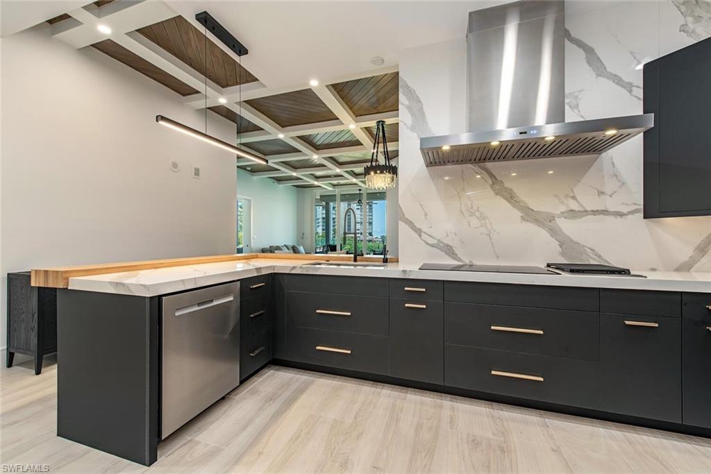 BAYPOINTE AT NAPLES CAY - Residential