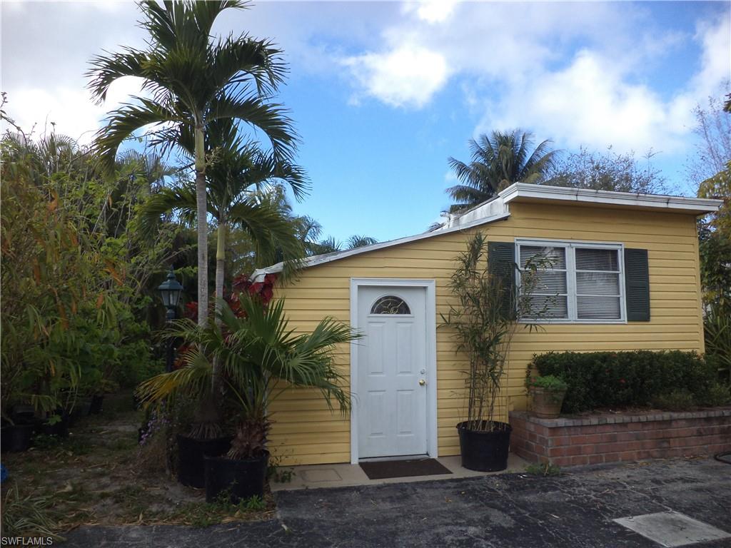 LAKE KELLY - Residential