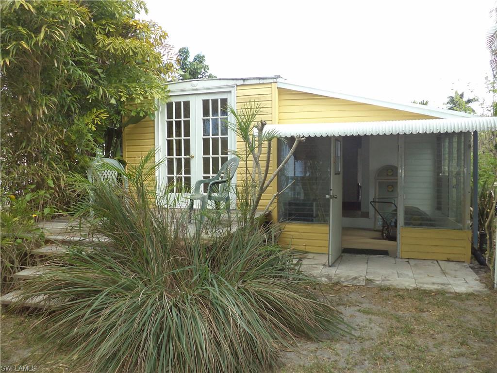 LAKE KELLY - Residential