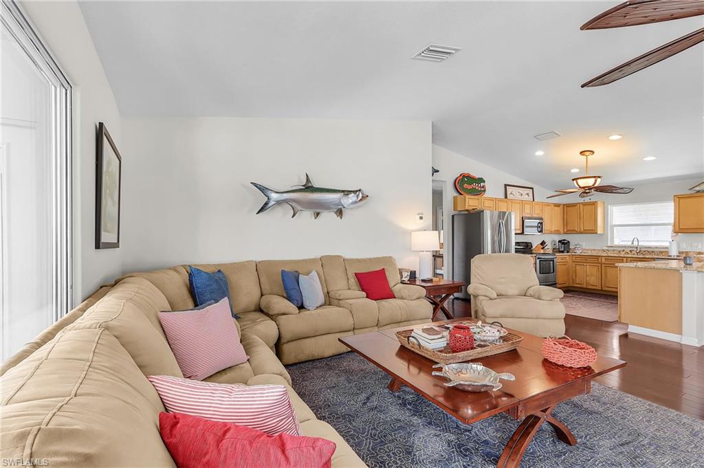 SANDY SHOALS - Residential