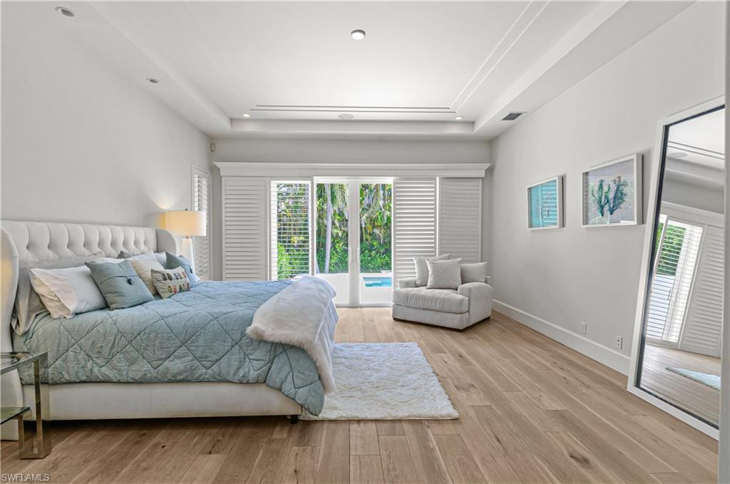 MOORINGS - Residential