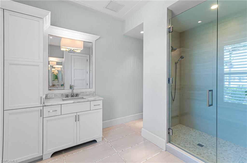 MOORINGS - Residential