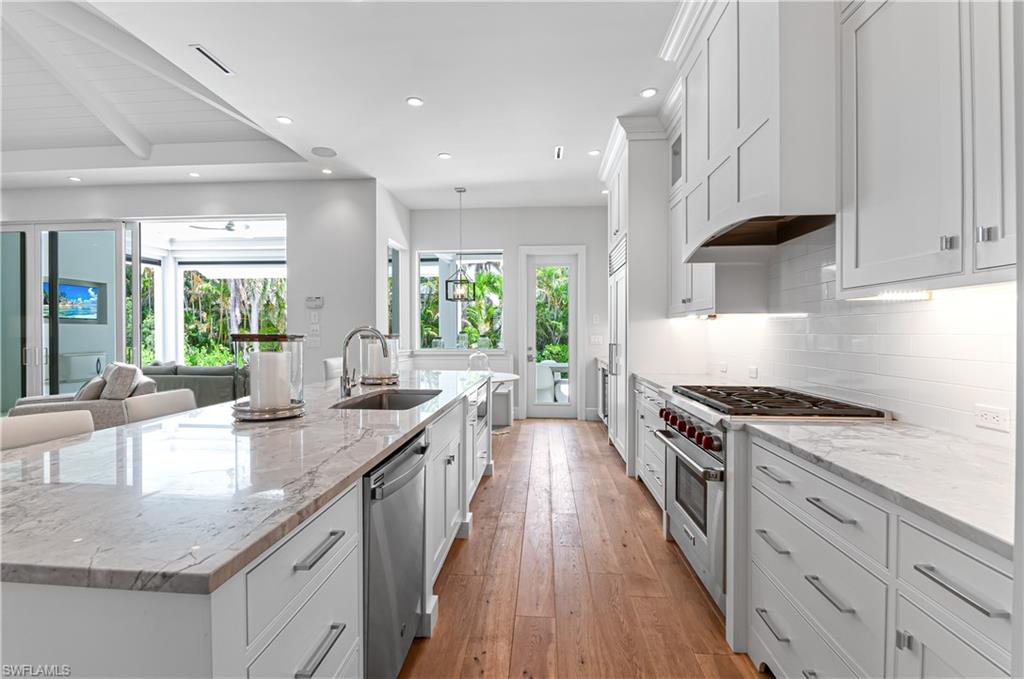 MOORINGS - Residential