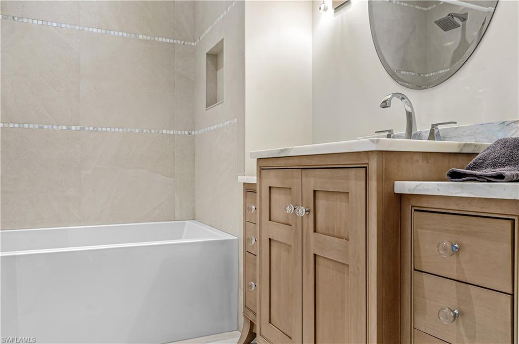 MOORINGS - Residential