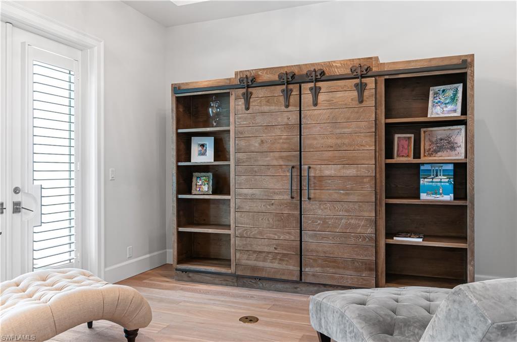 MOORINGS - Residential