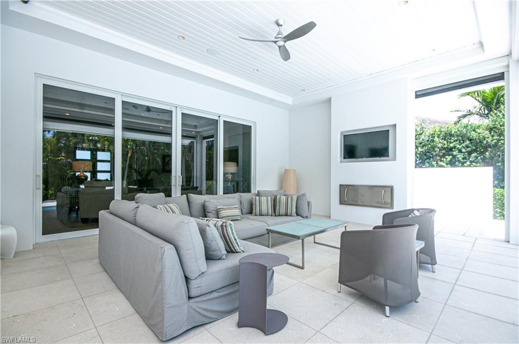 MOORINGS - Residential