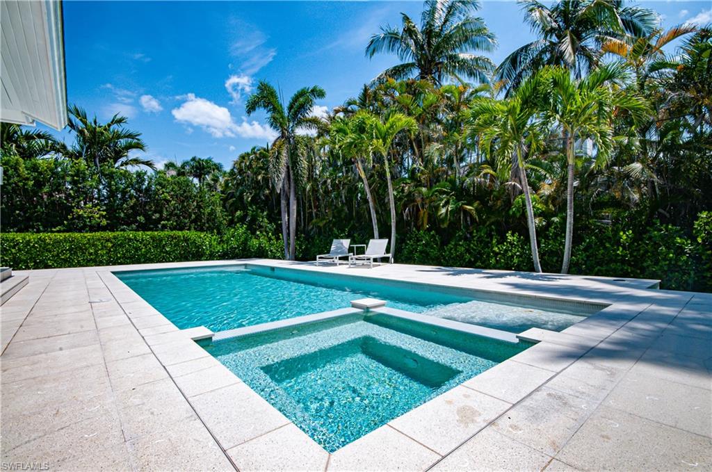 MOORINGS - Residential