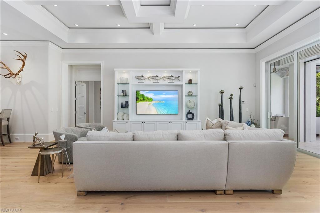 PARK SHORE - Residential