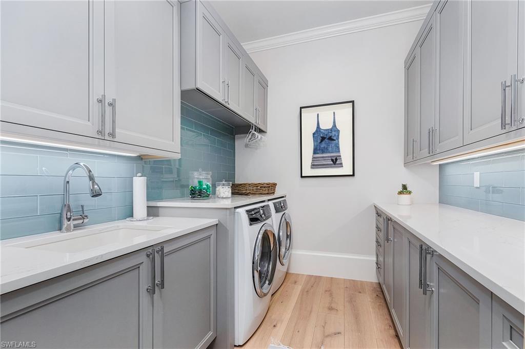 PARK SHORE - Residential