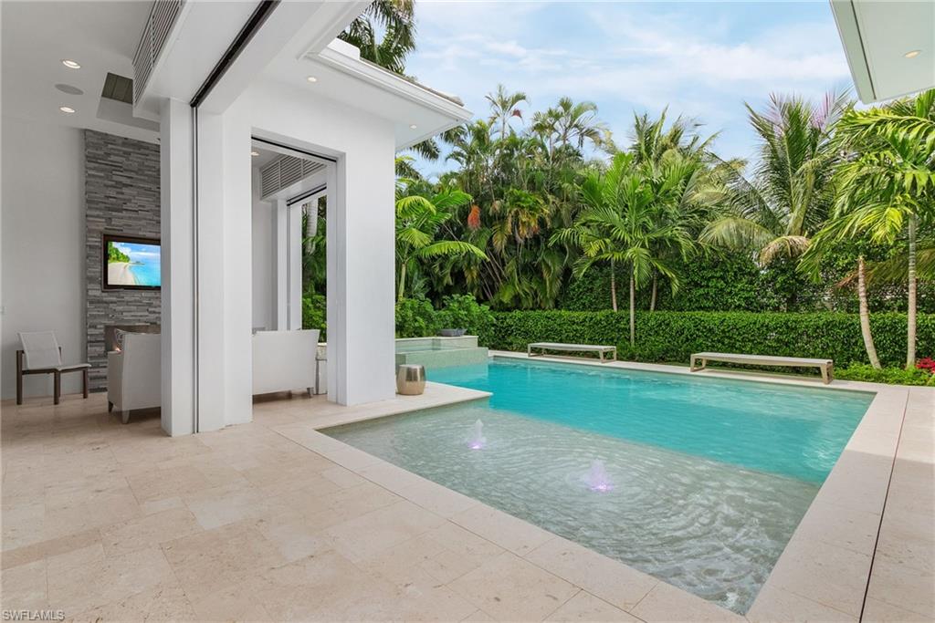 PARK SHORE - Residential