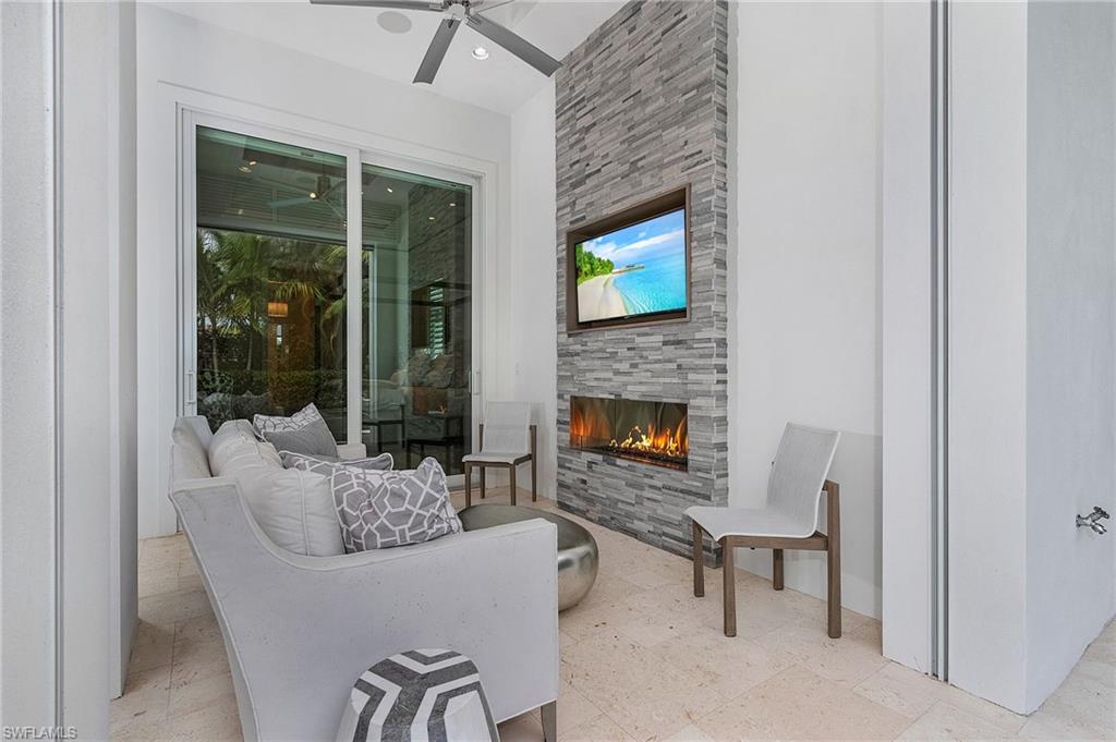 PARK SHORE - Residential